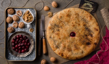 БАЛДЖЫН   1 кг. 
(с вишней) БАЛДЖЫН   1 кг. 
(с вишней)