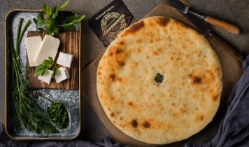 ЦАХАРАДЖЫН    1 кг.  (традиционный)
(со шпинатом и сыром) ЦАХАРАДЖЫН    1 кг.  (традиционный)
(со шпинатом и сыром)